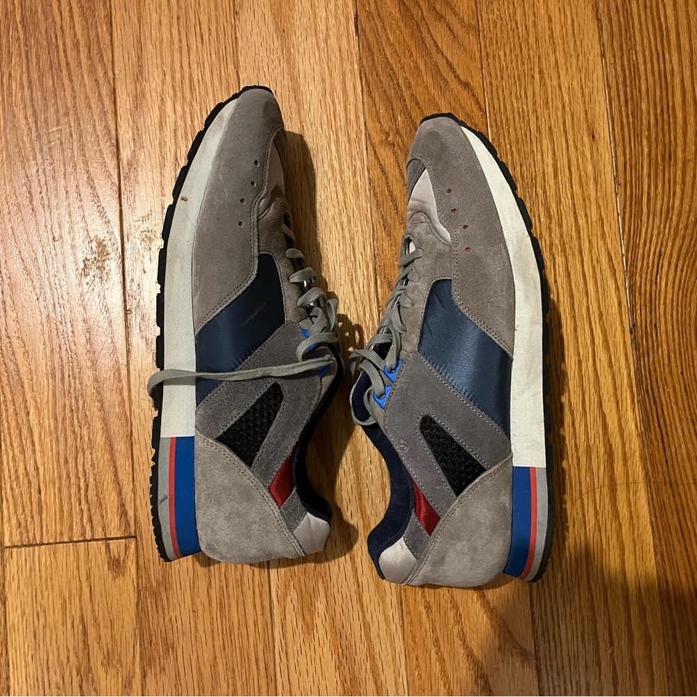 Reproduction of Found Sneakers | size 11